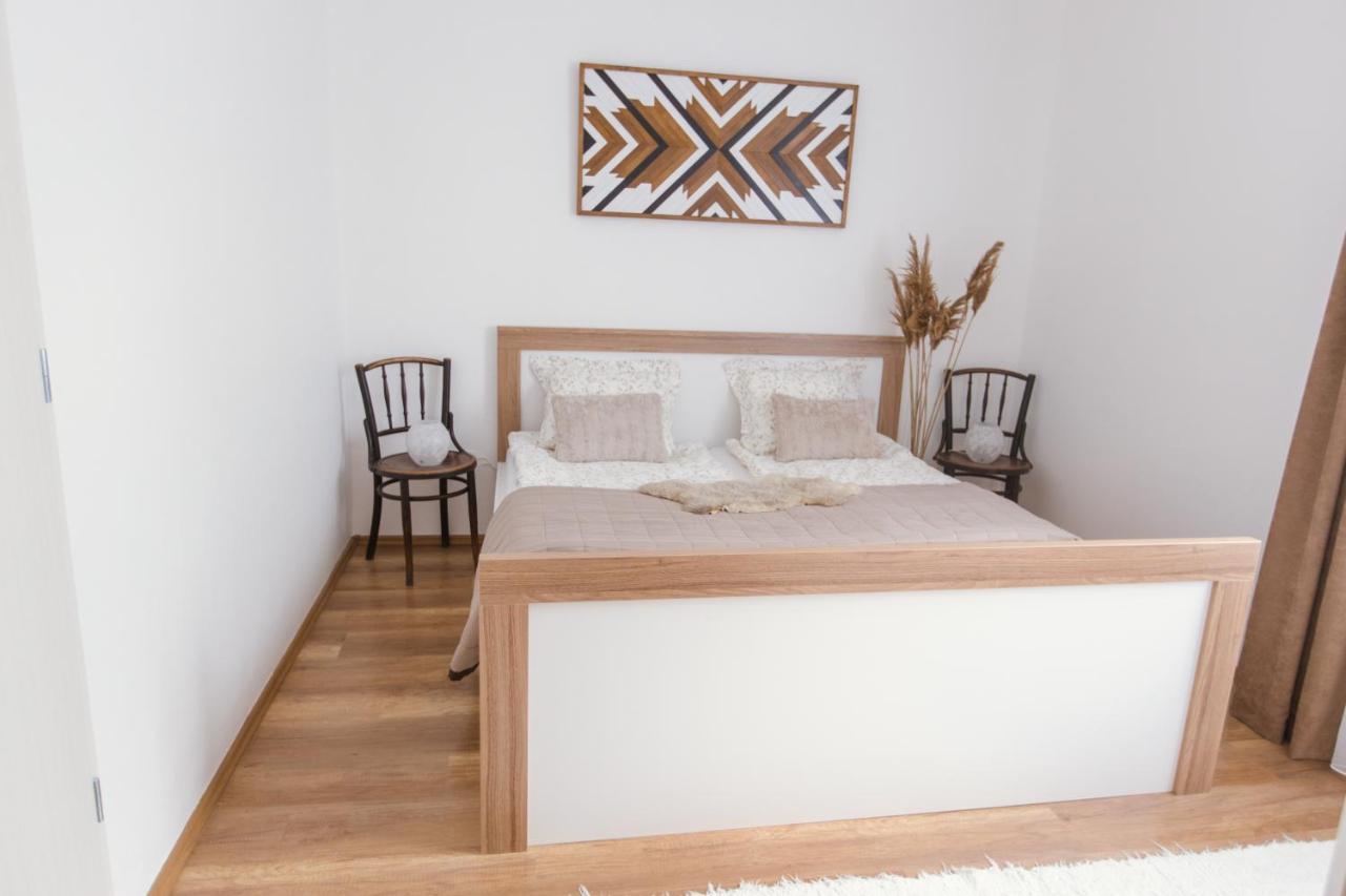 Bohohome Apartment Егер Екстериор снимка