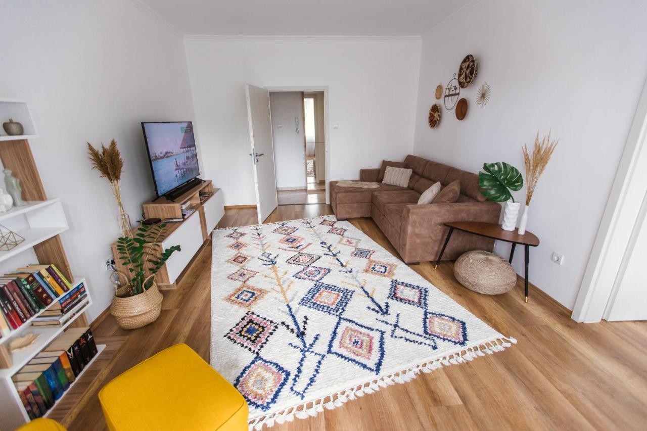 Bohohome Apartment Егер Екстериор снимка